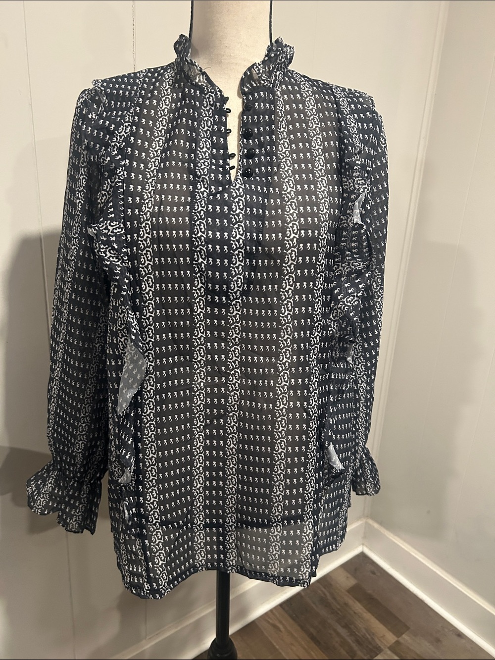 Black & White Geometric Ruffle-Trim Long-Sleeve Blouse - Women